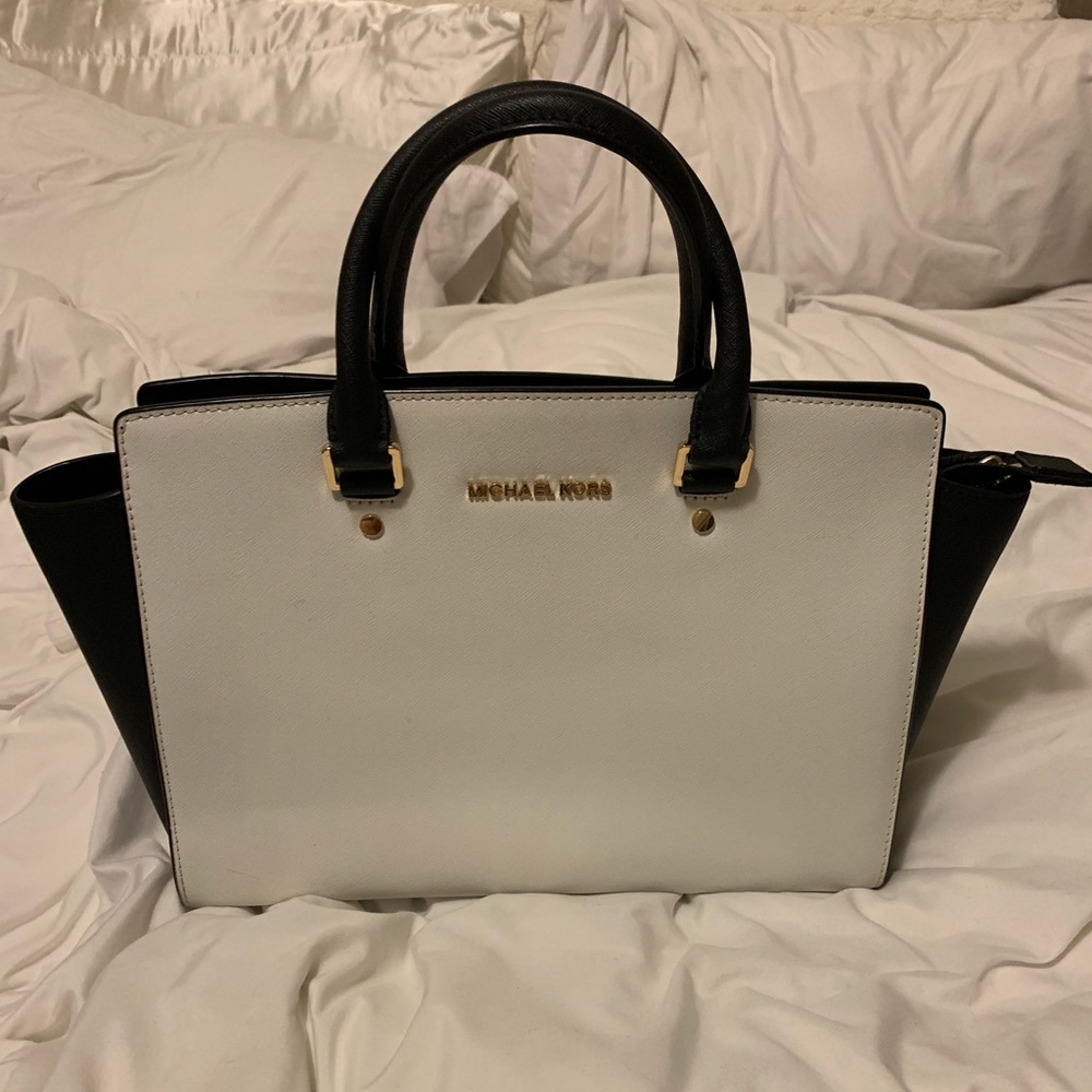 MICHAEL KORS black/white Selma bag